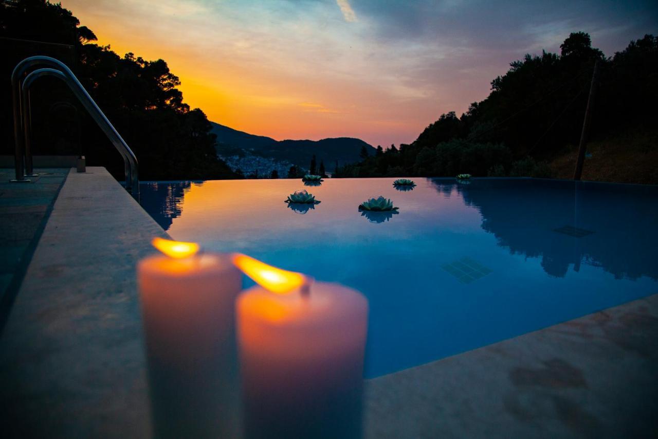 Petrino * Skopelos Town